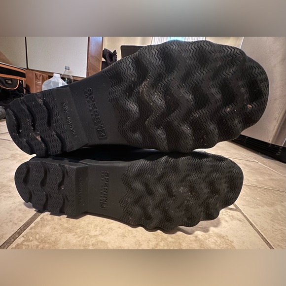 NEW condition: SPERRY Topsider Brewster waterproof boots. Light weight. - Picture 4 of 4